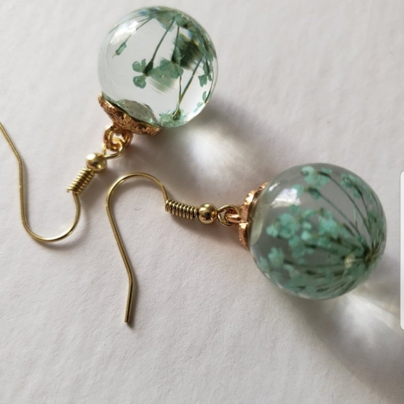 Meet your Posher, Laura - Picture 2 of 3